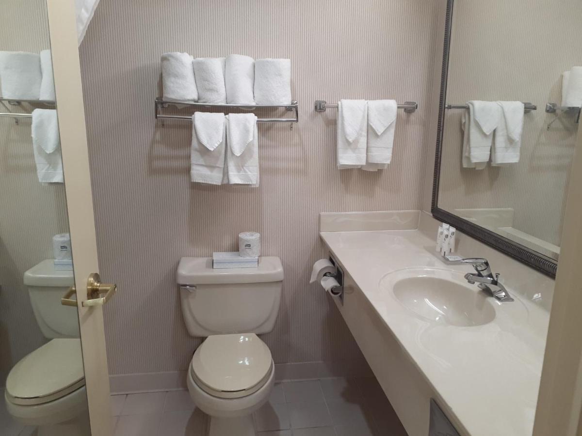 Country Inn & Suites By Radisson, Freeport, Il Exteriör bild